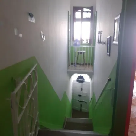 Auberge de jeunesse House *